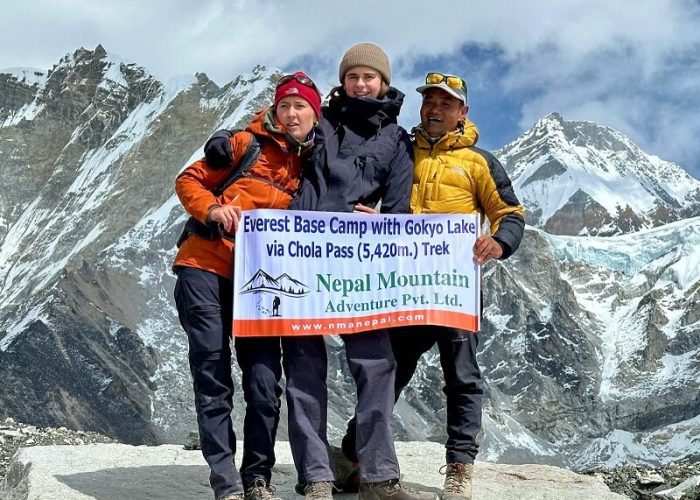 everest base camp chola pass gokyo lake