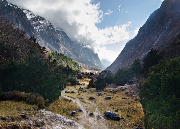 Kanchenjunga trek trail